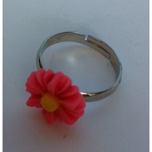 Ring verstelbaar met roze margriet
